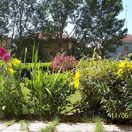 B&B Il Parco Parma Bagian luar foto